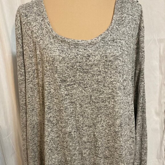 NWT Lane Bryant Silver Metallic blouse with drop back - Picture 2 of 5